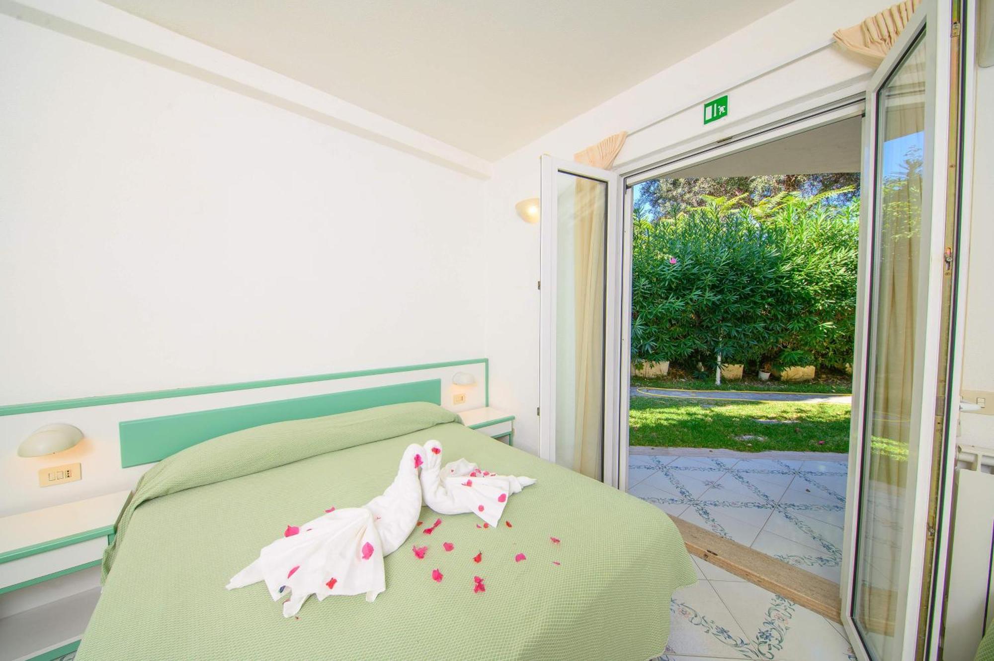 Av Club Terme Colella Hotel Forio di Ischia Kültér fotó