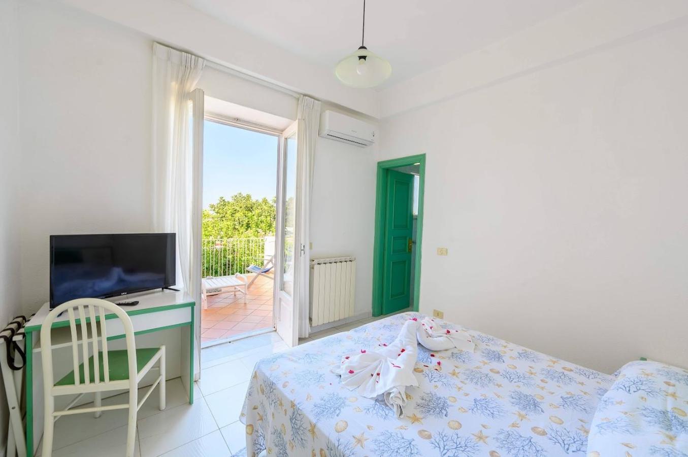 Av Club Terme Colella Hotel Forio di Ischia Kültér fotó