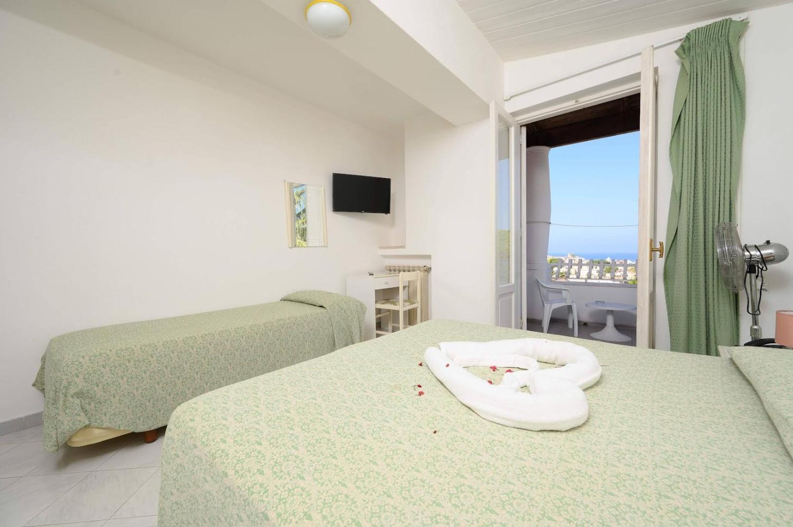 Av Club Terme Colella Hotel Forio di Ischia Kültér fotó