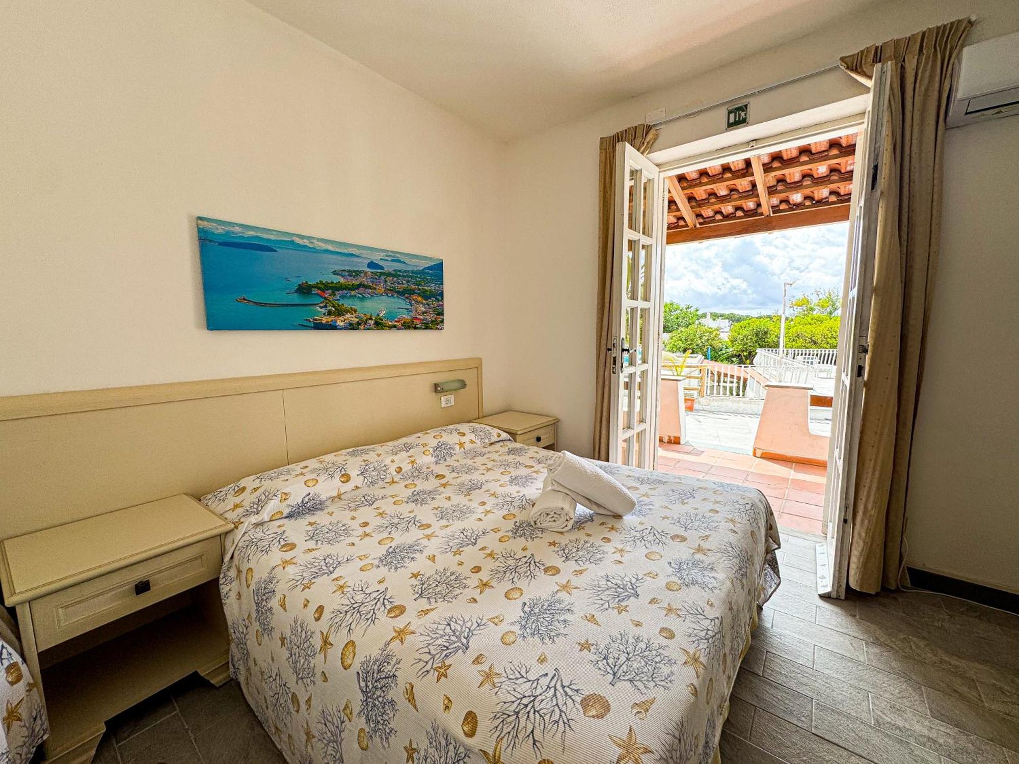 Av Club Terme Colella Hotel Forio di Ischia Kültér fotó